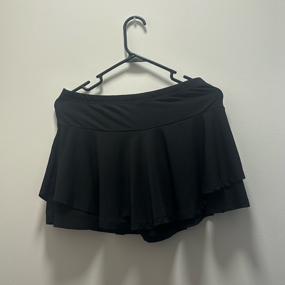 2 pack Stylish Tennis Skirt – Elevate Your Game! - Picture 4 of 4